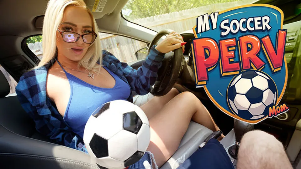 Perv Mom - Conor CoxxxElana Bunnz - Let Stepmommy Handle That Boner 