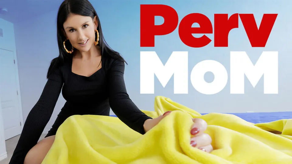 Perv Mom - Jay RockSienna Rae - How To Handle a Boner 