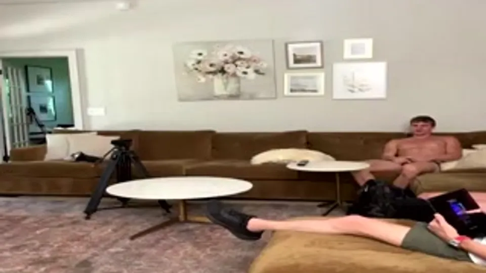Muscular Gay Studs Jerk Off