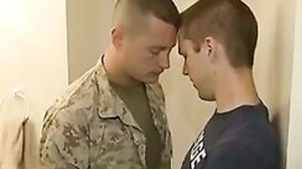 Soldier Twinks Masturbate Together