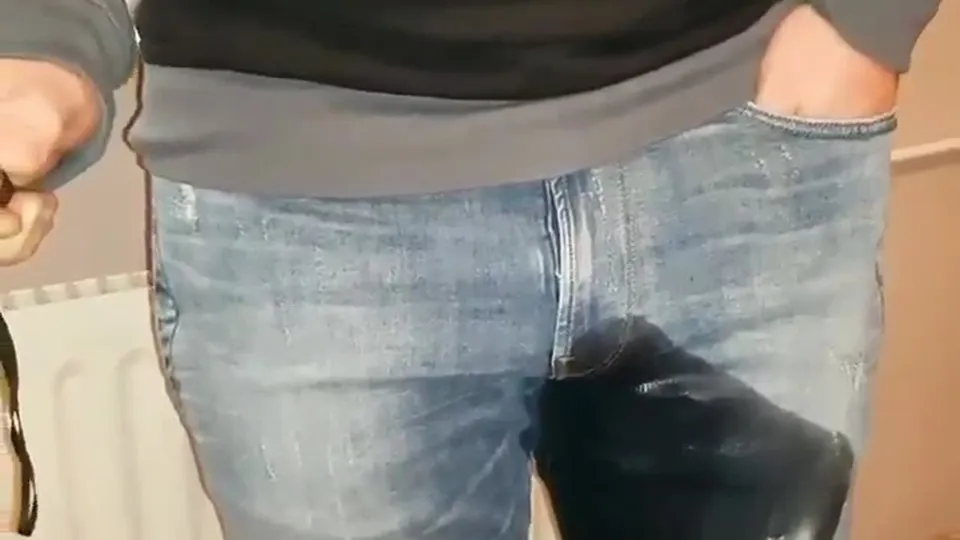 Golden Shower Fetish Scene