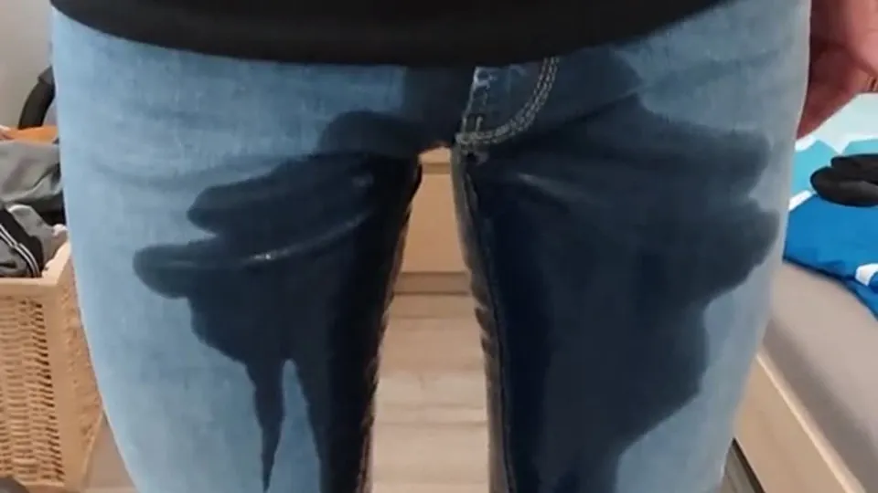 piss action (740).mp4