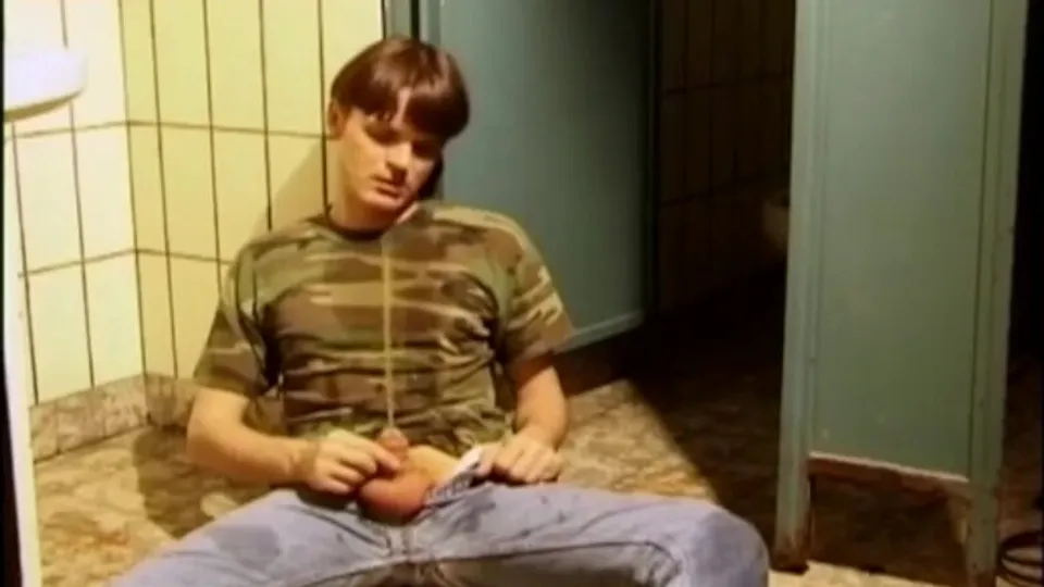Piss Boy 2 - ThisVid.com