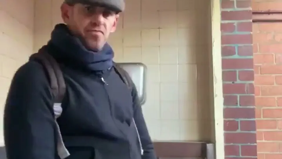 Piss str8 - ThisVid.com