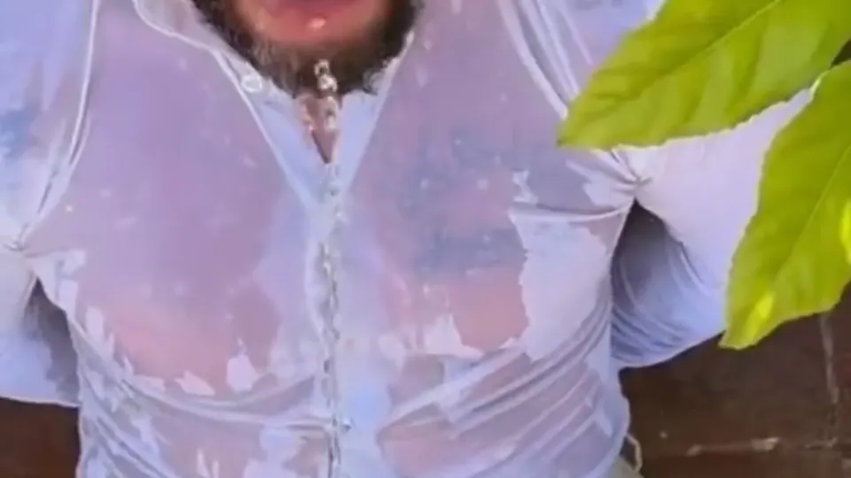 Pissed on - video 30 - ThisVid.com