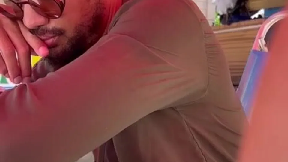 Pissing - ThisVid.com