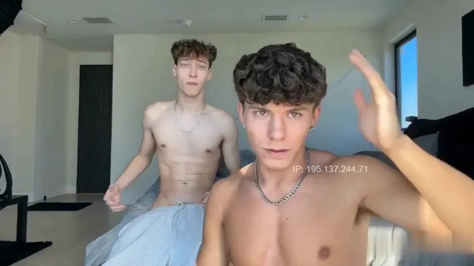 Playing with my friends is hot