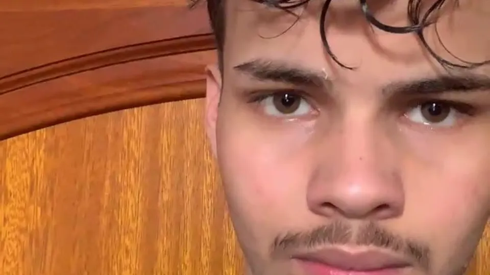 Pobre, porém gostoso. - ThisVid.com