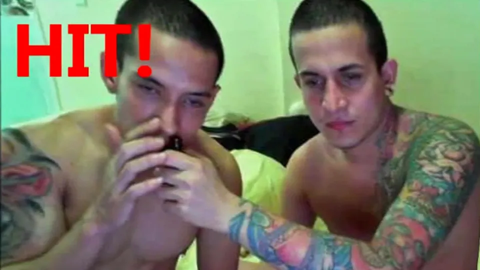 Poppers Trainer - Being Bi - ThisVid.com