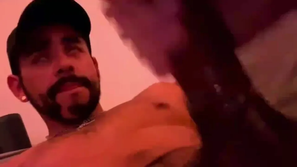 Porn pecs - ThisVid.com