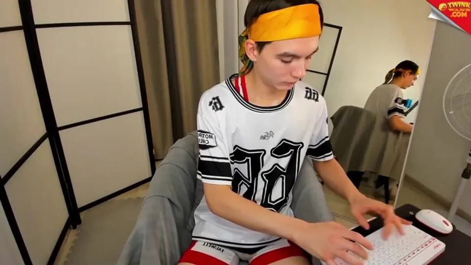 Ian Harris Webcam Solo Show