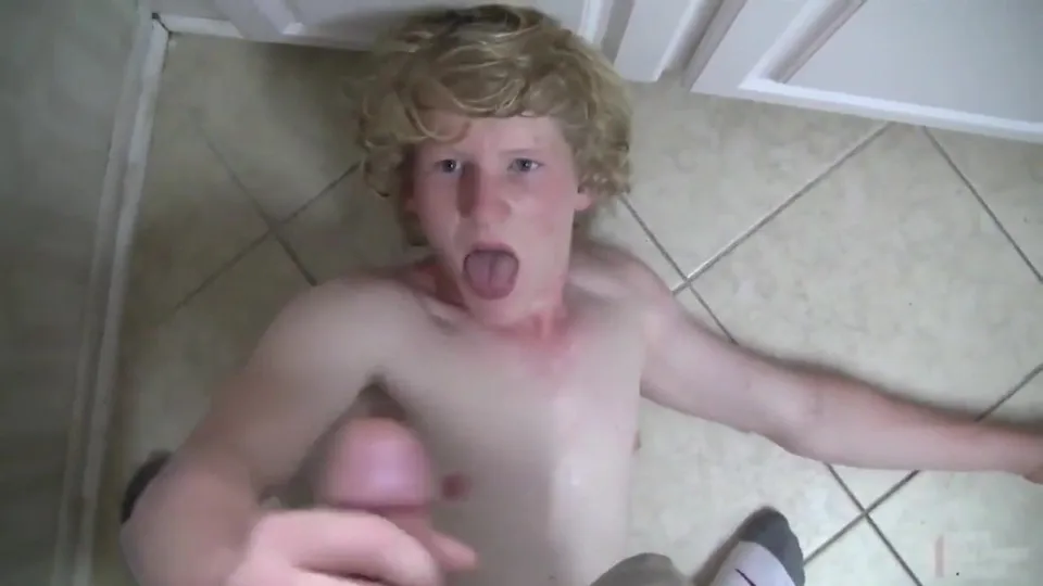 Blond Twinks Bareback Fuck