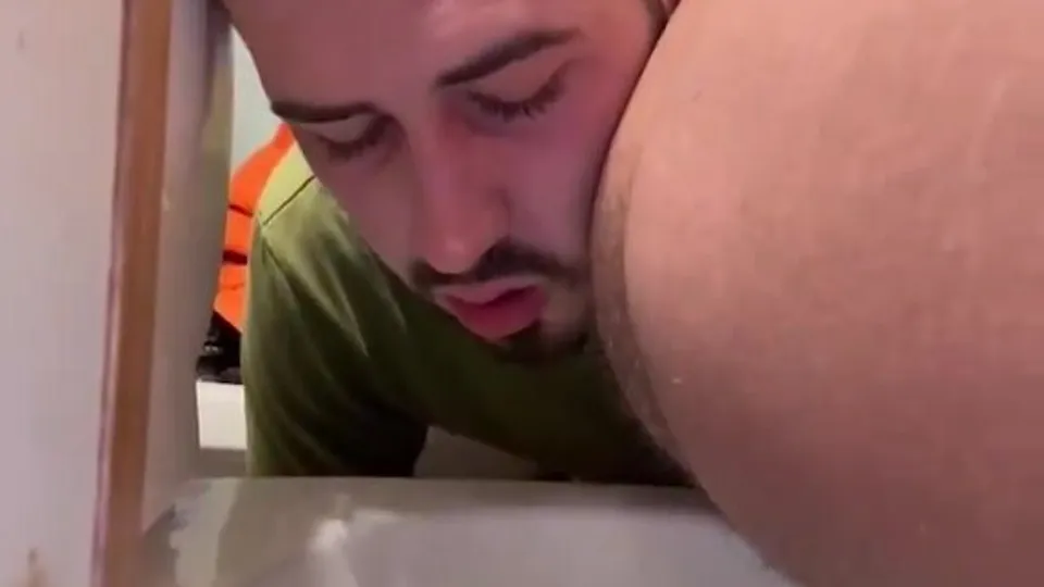 Toilet Slave Cleans Master's Dirty Hole