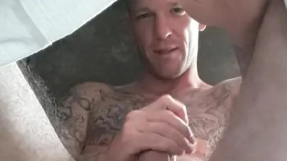 Prison thug with sweaty balls jerking off showing hole - ThisVid.com