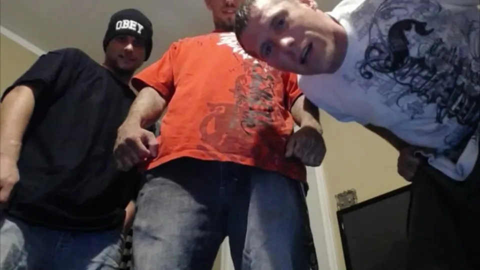 Prison thugs verbally abuse faggot - ThisVid.com