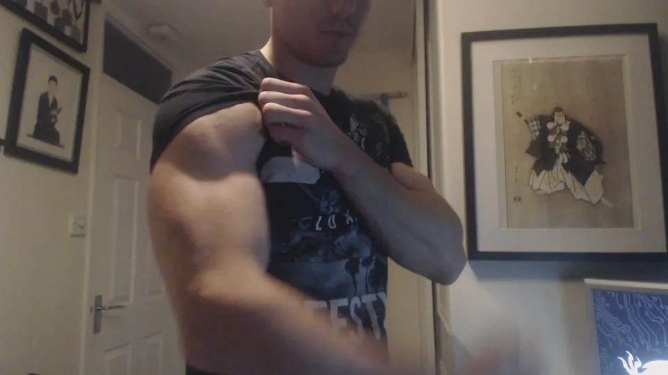 Private muscle worship session - video 2 - ThisVid.com