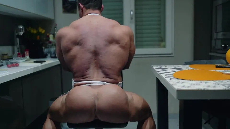 Pro BodyBuilder Exposing His Asshole - ThisVid.com