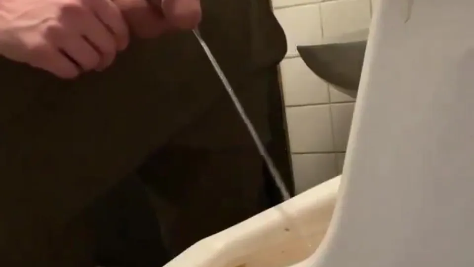 Pub Urinal - ThisVid.com