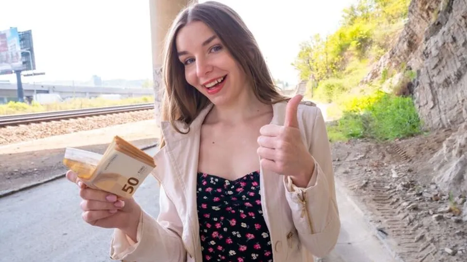 Public Agent - Martin GunArina Shy - Shy and Tight Outdoor Fuck 