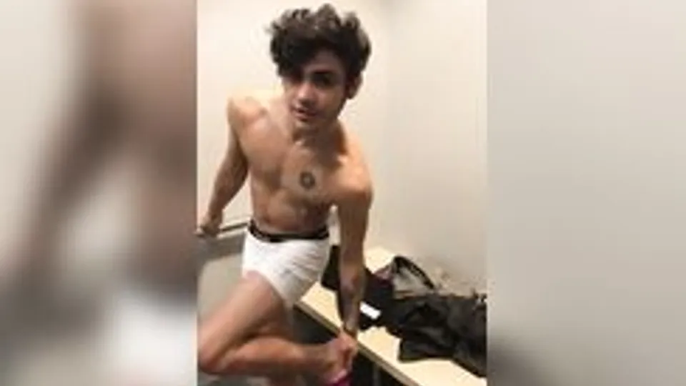 PUBLIC CHANGING ROOM JERK OFF