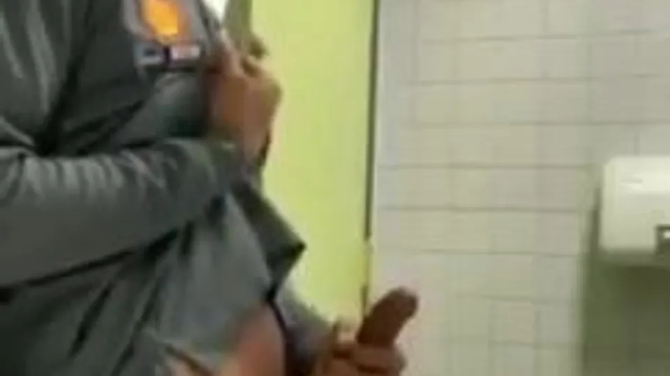 Public JO Definitely wants to be seen. Luv it boys porn