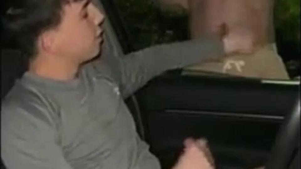 PUBLIC OUTSIDE IN A CAR - CUMSHOTS