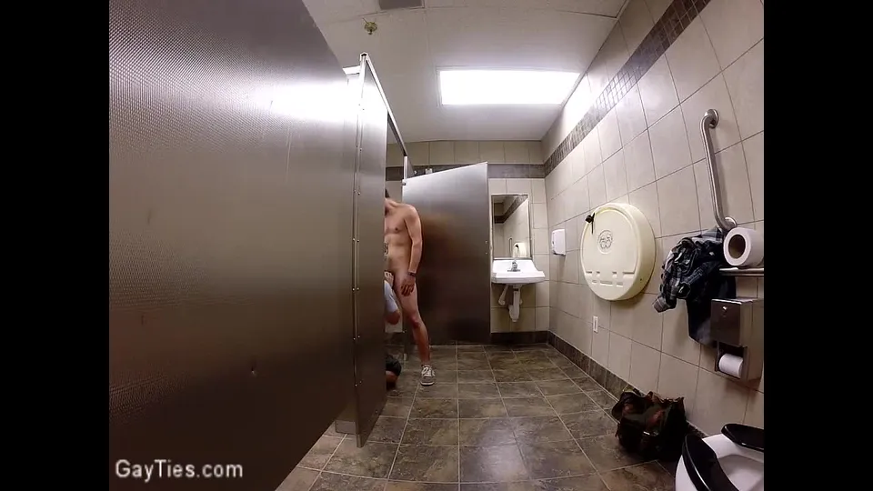 Amateur Masturbation in Public Restroom
