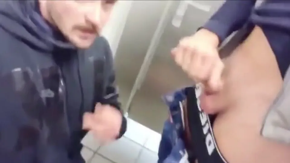 Public - video 47 - ThisVid.com