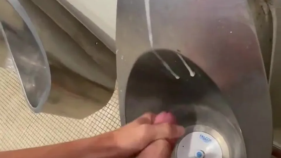 College Guys Cum in Public