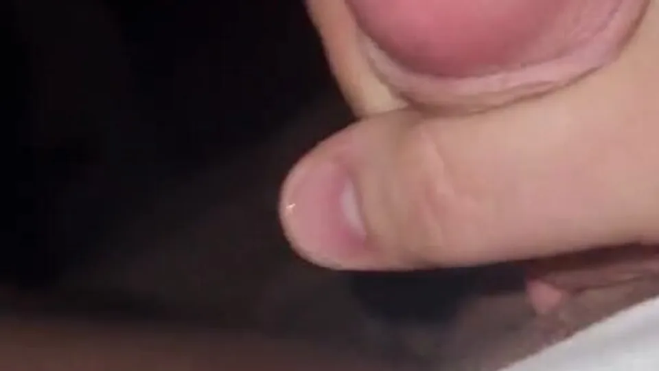 Solo masturbation avant de dormir
