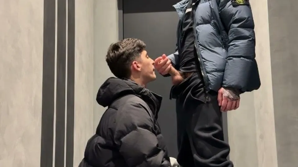 Random twink from the street agreed to have quick sex - ThisVid.com