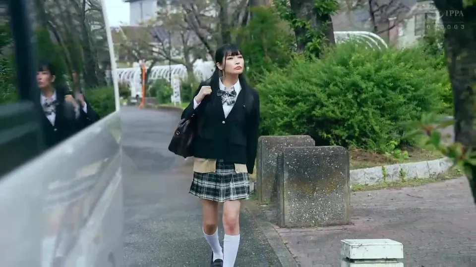 Schoolgirl Creampie 20 Shots - Sakura Kuromitsu