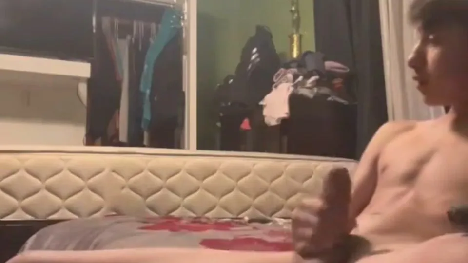 Really cute dude with big dick