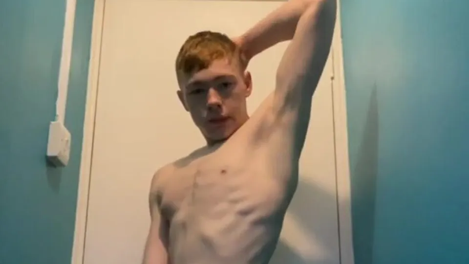 Redhead boy undresses and jerks off - ThisVid.com
