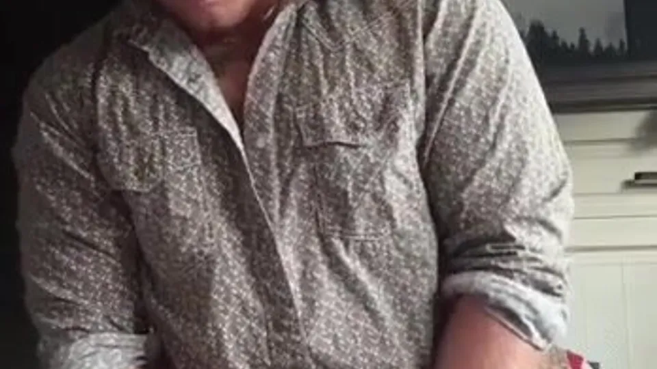 Redneck cowboy drinks own cum - ThisVid.com