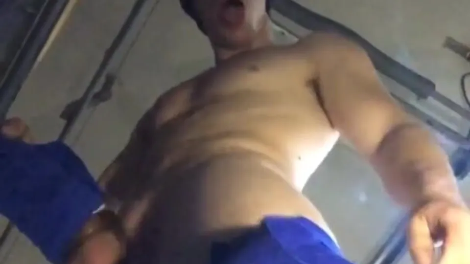 Redneck fucking fleslight while smoking - ThisVid.com