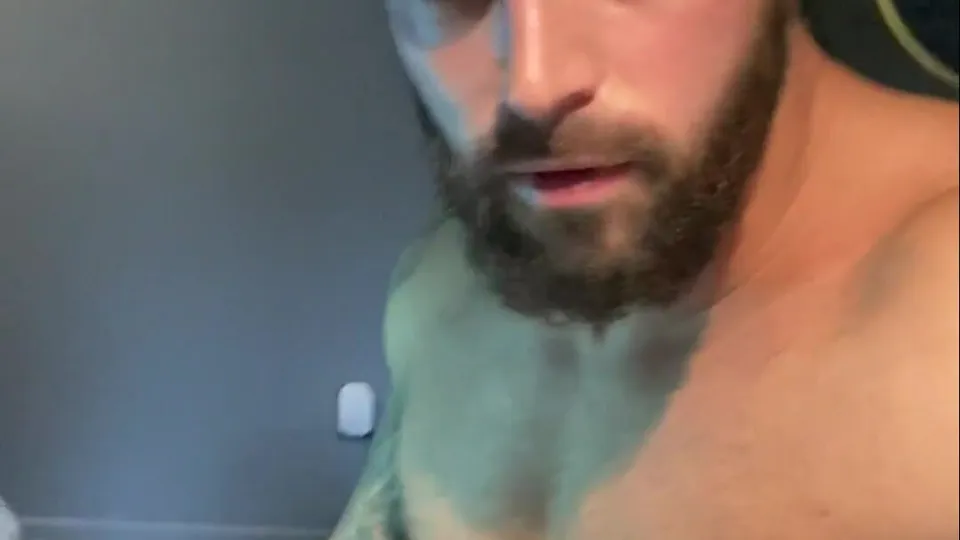 Redneck fucking his toy pussy & cumming - ThisVid.com