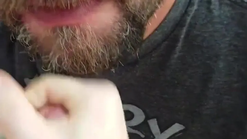 Redneck gets a facial in the woods - ThisVid.com
