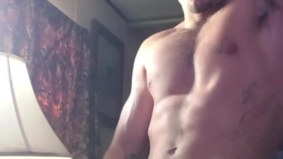 Redneck jerkin it in his room and cumming - ThisVid.com