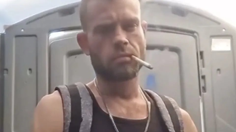 Redneck smoking, jerking & cumming in porta potty - ThisVid.com