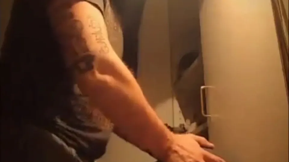 Redneck Uses His Toy - ThisVid.com