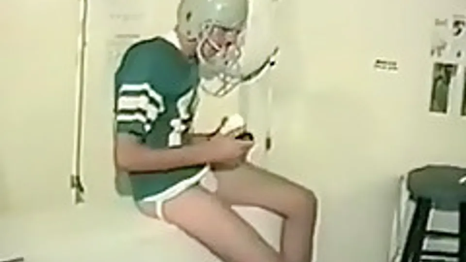 RETRO - QUARTERBACK GETS RAMMED - ThisVid.com