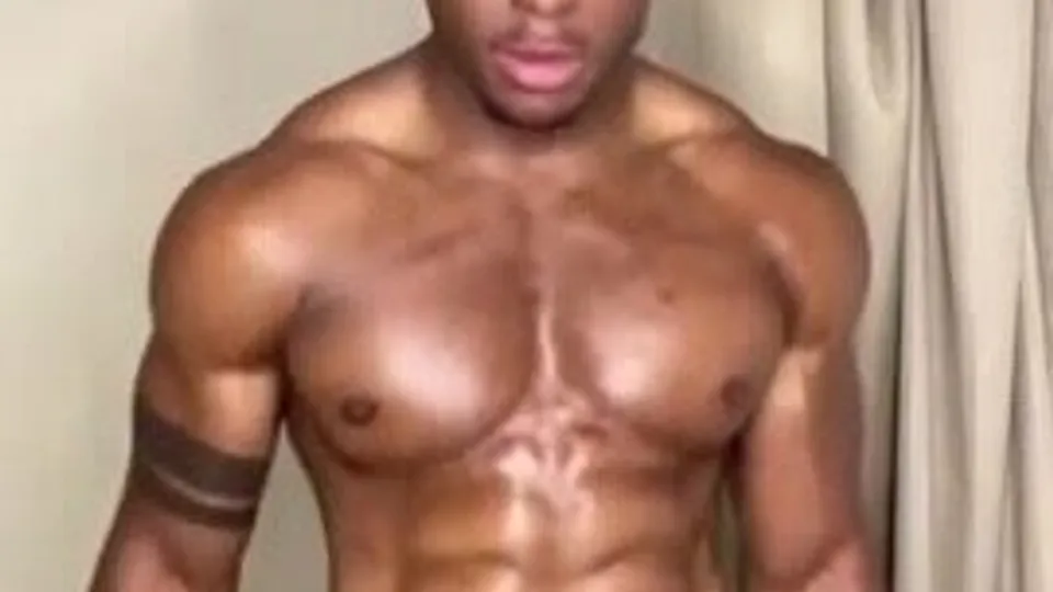 Ripped black muscle cumpilation - ThisVid.com