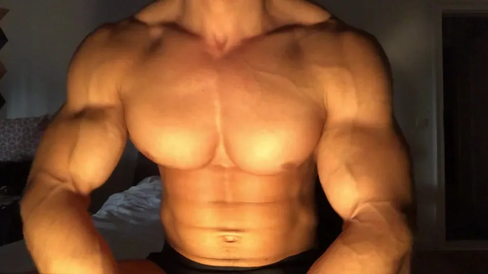Ripped Muscle Flex - ThisVid.com