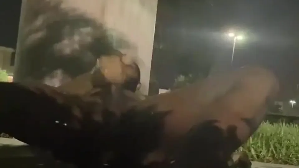 Risky piss and cum - ThisVid.com