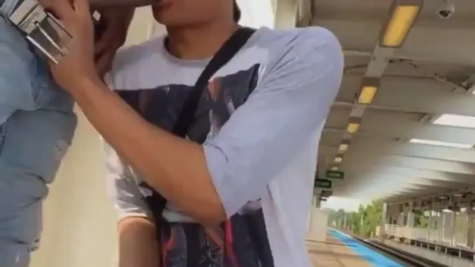 RISKY! Train Station Blowjob - ThisVid.com