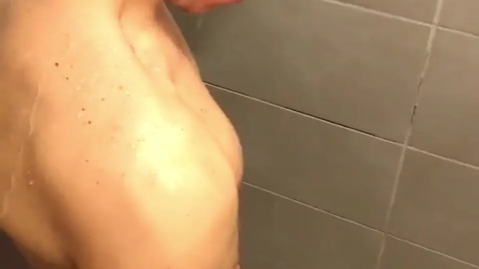 Risky wanking 039