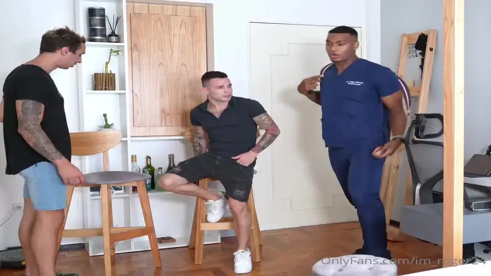 RogerMonzon(ImRoger) Charming Power Vers Sexy Black Dude FlipFuck, Loves DickSucking (10).mp4