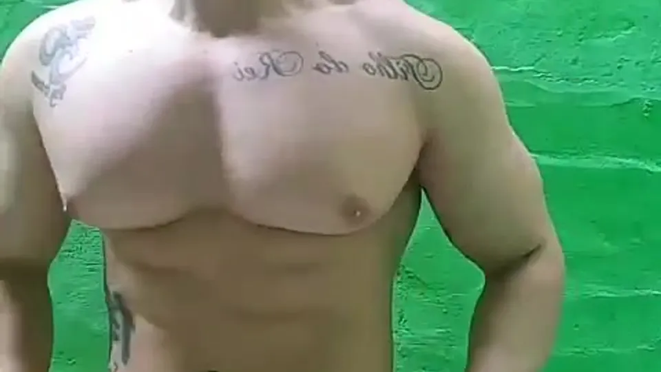 Roided bitch tits - ThisVid.com