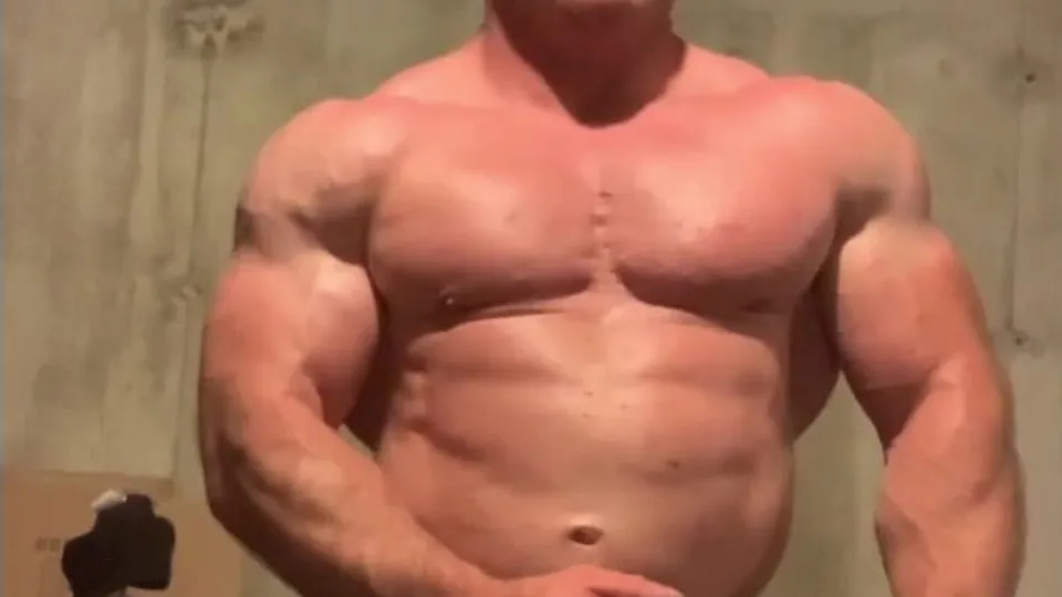 Roidedd Musclebull verbal wank - ThisVid.com